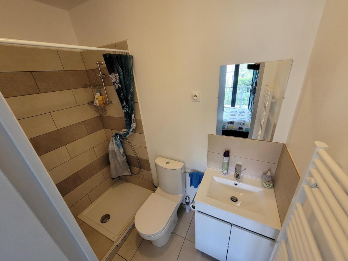 Residence De La Gare, Chambre Meublee Longjumeau Luaran gambar